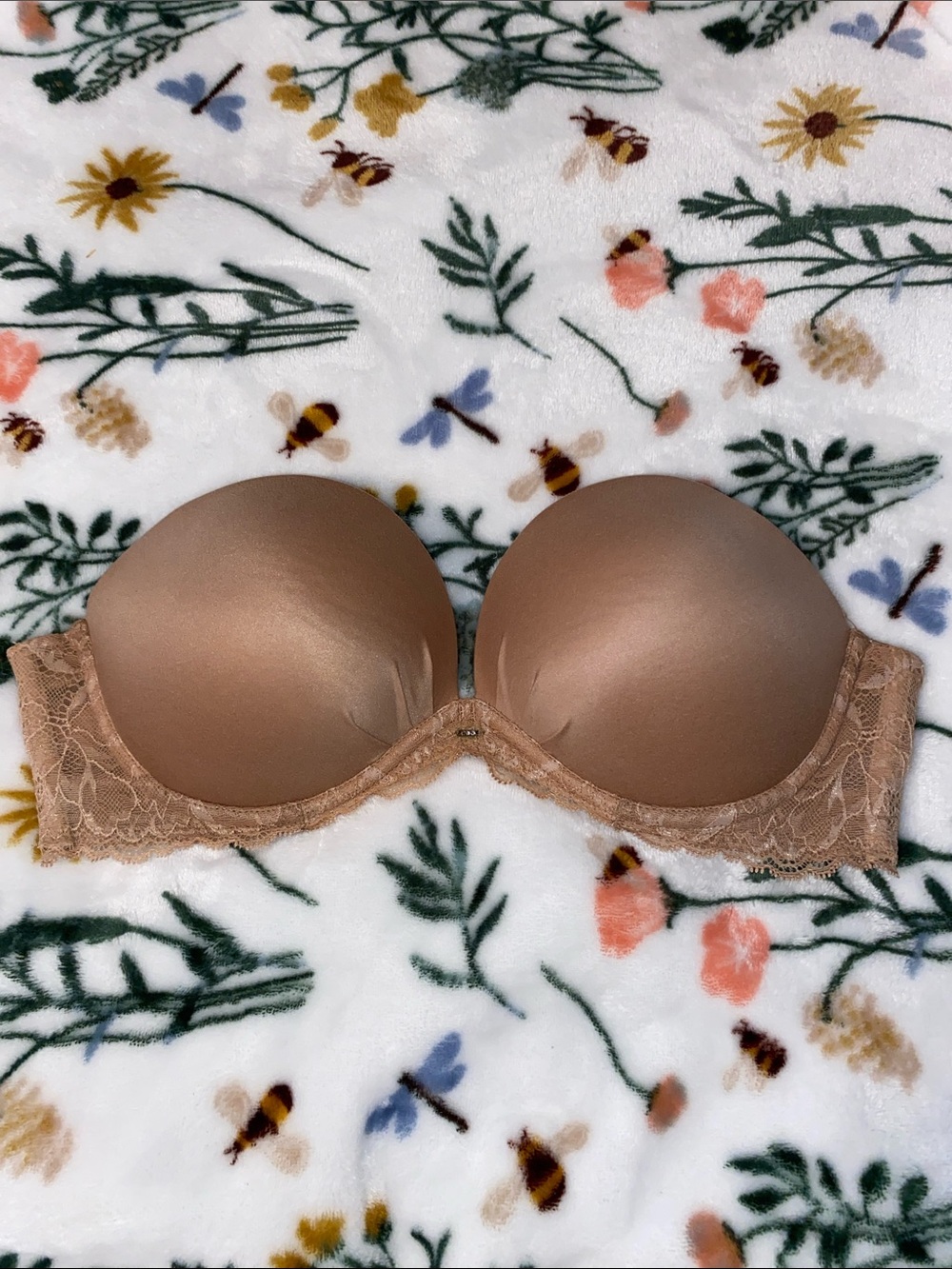 Victoria's Secret Strapless Push-Up Bra in Nude
